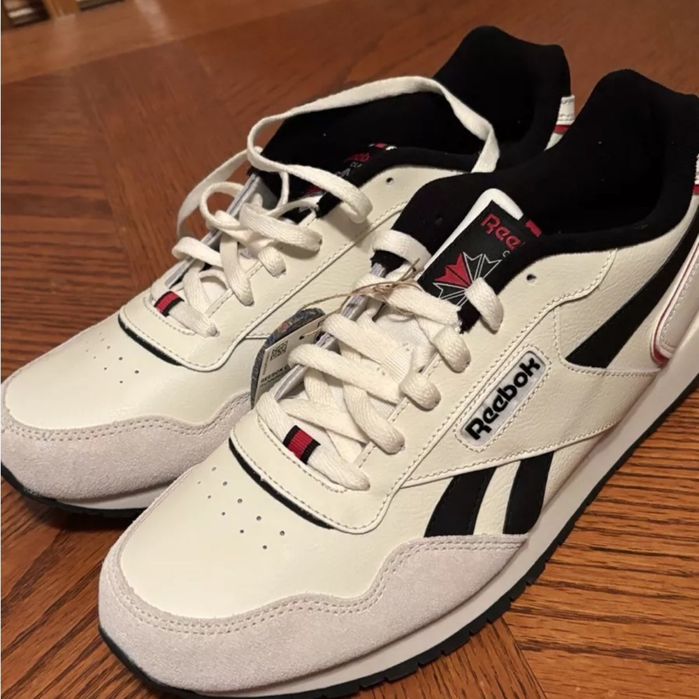 Reebok Men's CL HARMAN RUN [ White/Black/Red ] - Men's 10.5 - Sneakers - GW0111